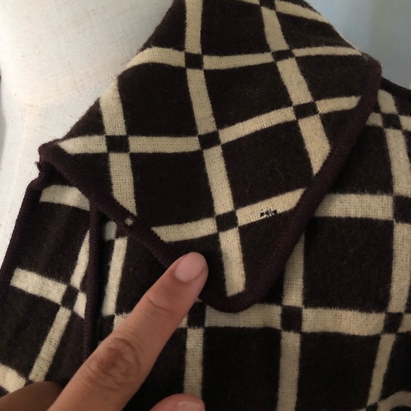 SOLD Vintage 1960s Classic Grid Square Wool Coat - Picture 10 of 10